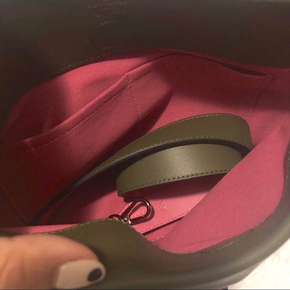 Sold💕HP!💕Louis Vuitton Tuileries Besace💕 - Picture 6 of 8